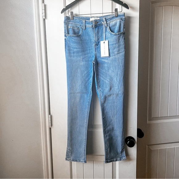 Risen New Light Mid Rise Curvy Yoke Skinny Jeans 30 - Picture 2 of 10